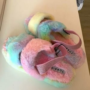 *NEW* Rainbow Furry Slippers - Torrid